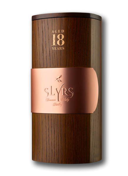 SLYRS SINGLE MALT WHISKY AGED 18 YEARS 0,7 Liter + 0,05 Liter im Holzblock --limitiert auf 804 Flaschen--